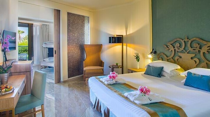 Junior Suite Garden View with Patio 